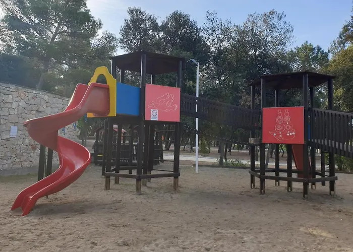 Prázdninový areál Mobile Homes Soline 4*