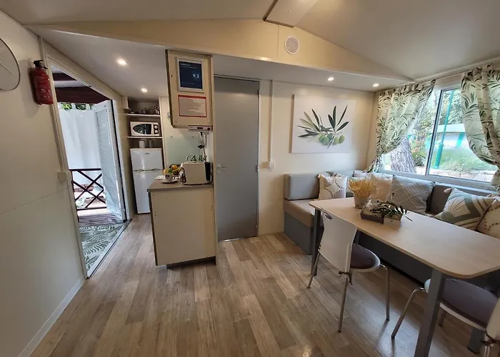 Mobile Homes Soline Prázdninový areál