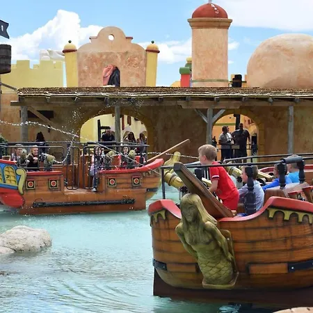 假日公园 索利纳活动房屋假日公园