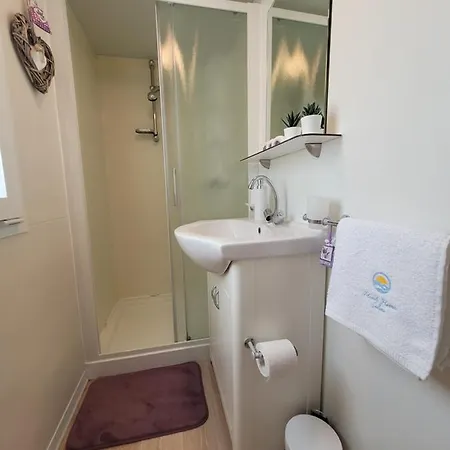 홀리데이파크 Mobile Homes Soline 비오그라드나모루
